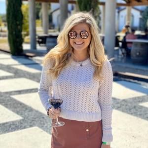 Meet your Posher, Becca